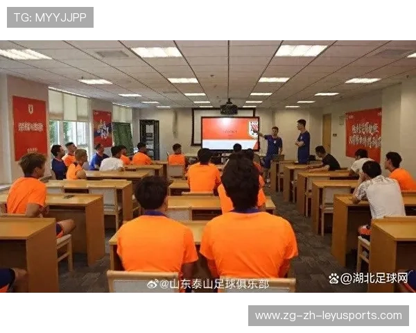 足球联赛俱乐部启动社区青训设施改造计划，足球青训俱乐部简介怎么写